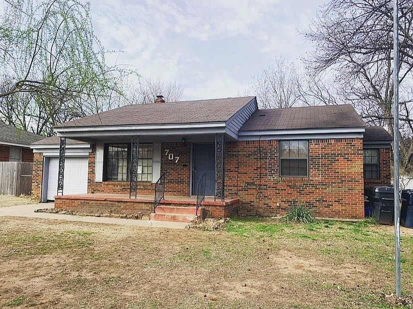 1st image of 707 SW 50th St