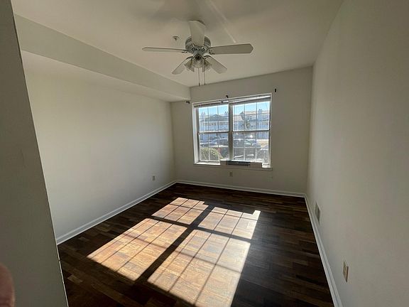 3rd image of 2204 Waters Edge Dr #2204
