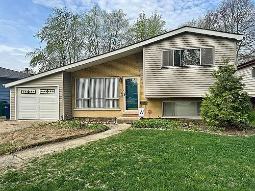 352 N Craig Pl Photo 1
