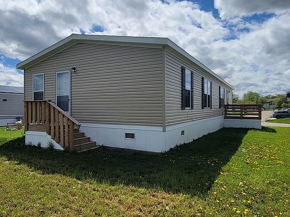 2nd image of 228 Golfview Ct #92