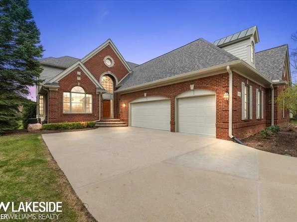 2879 Hastings Ct, Rochester, MI 48306