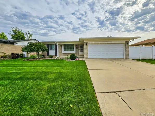 14717 Malcolm St, Southgate, MI 48195