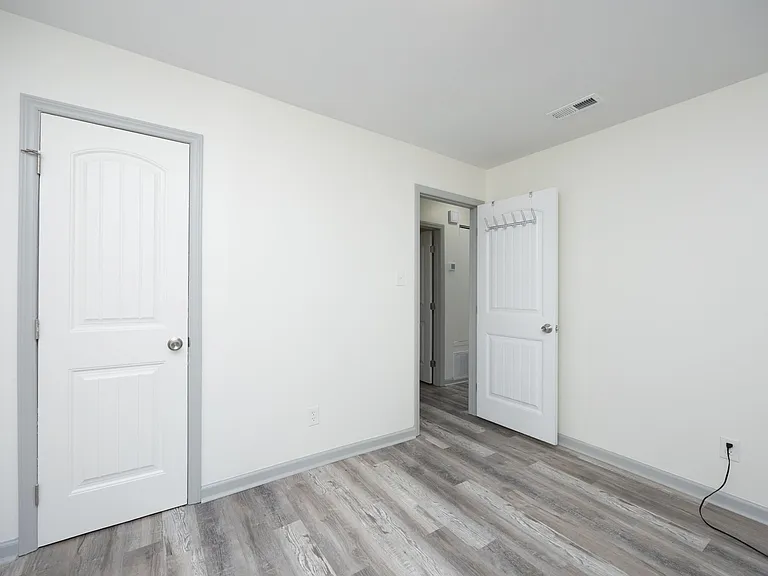 3017 Wedgedale Ave — Photo 27