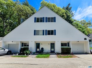 65 Perry St UNIT 111, Putnam, CT 06260