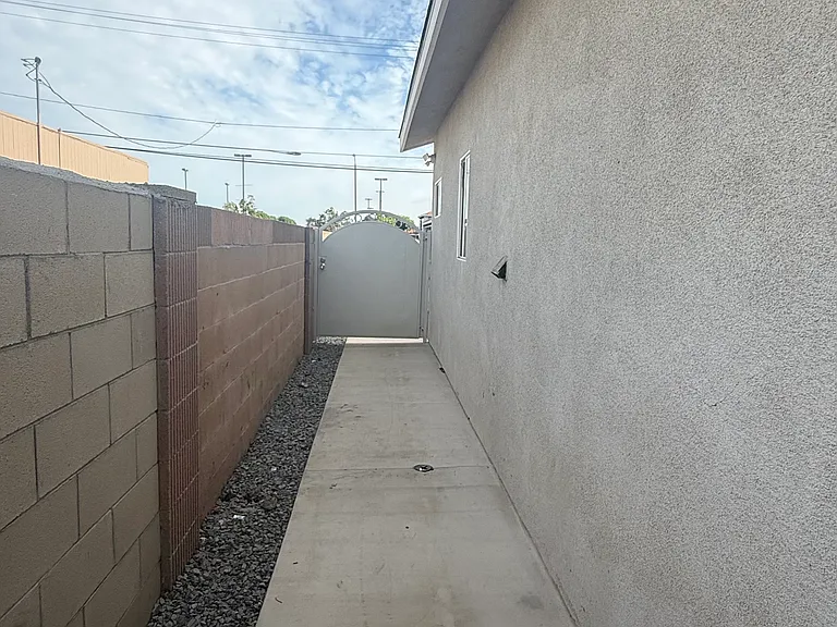 10927 Chapman Ave — Photo 8
