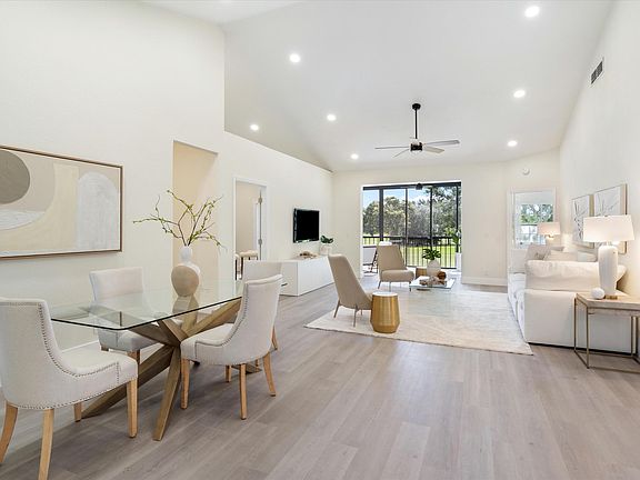 3rd image of 11610 Briarwood 4 Circle #4