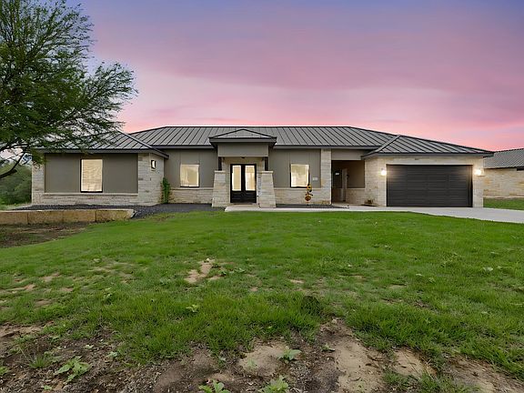 2nd image of 1463 Mountain Valley Dr