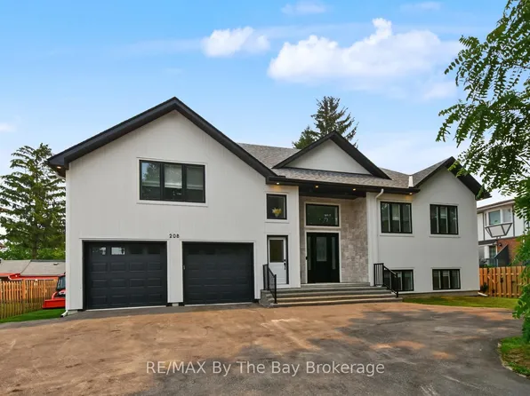 208 Thomas St, Clearview, ON L0M 1S0
