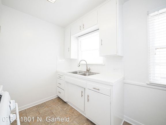 5th image of 1801 N Garfield Pl #18
