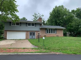 1738 Westhaven Dr, Champaign, IL