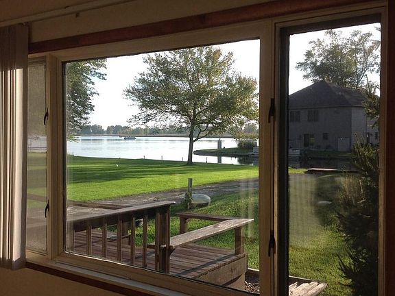 4th image of 1915 Chapman Lake Dr