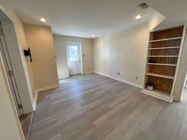 140 Pleasant St UNIT 1