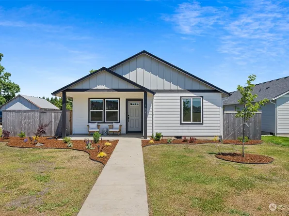 702 Roundtree Boulevard, Winlock, WA 98596