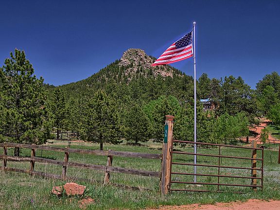 5th image of 56 Crystal Peak Dr