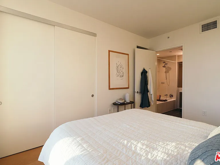 889 Francisco St #1801 — Photo 12