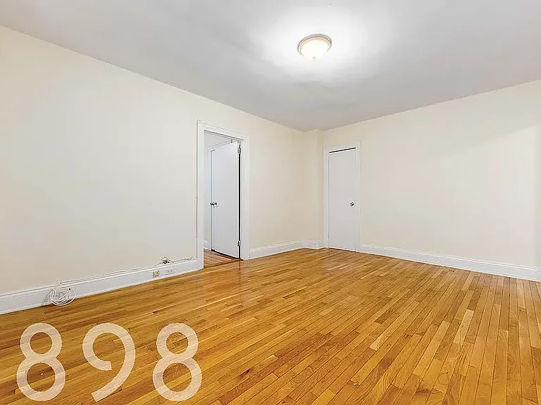 41-45 52nd St #5G — Photo 3