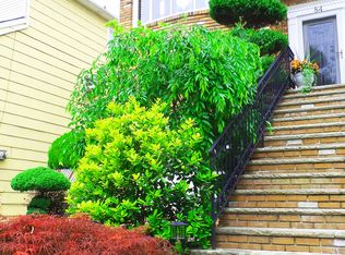 84 Willowwood Ln, Staten Island, NY
