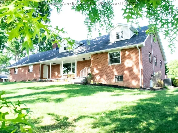 221 Maplewood Ests, Scott Depot, WV 25560