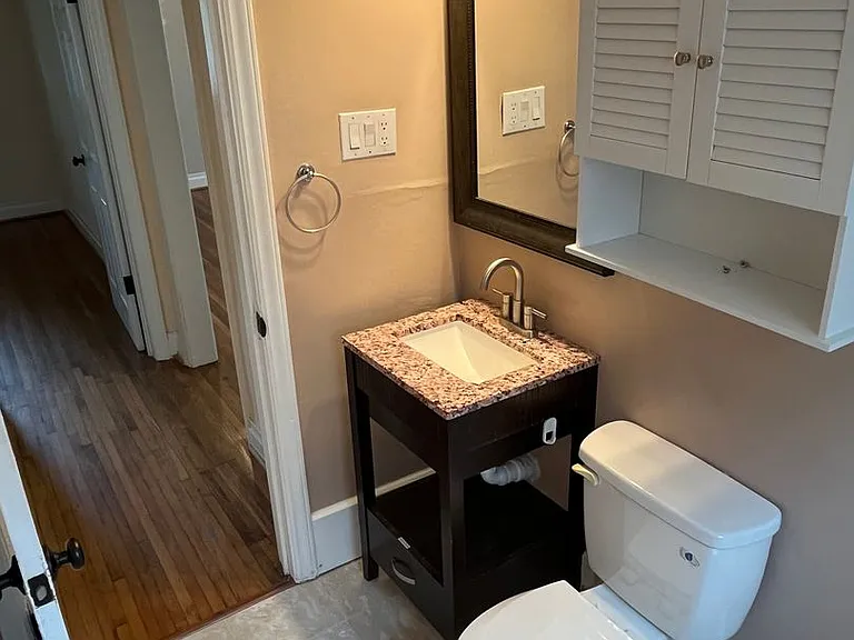 421 W Kingston Ave — Photo 12