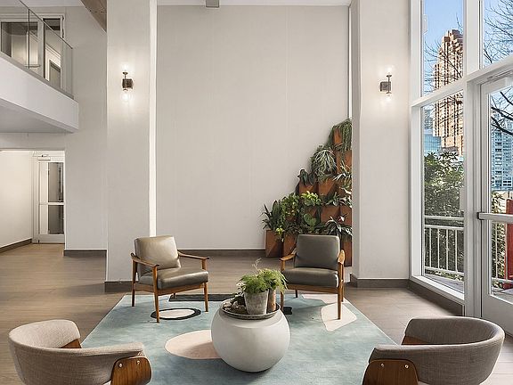 5th image of 575 Main St #1109