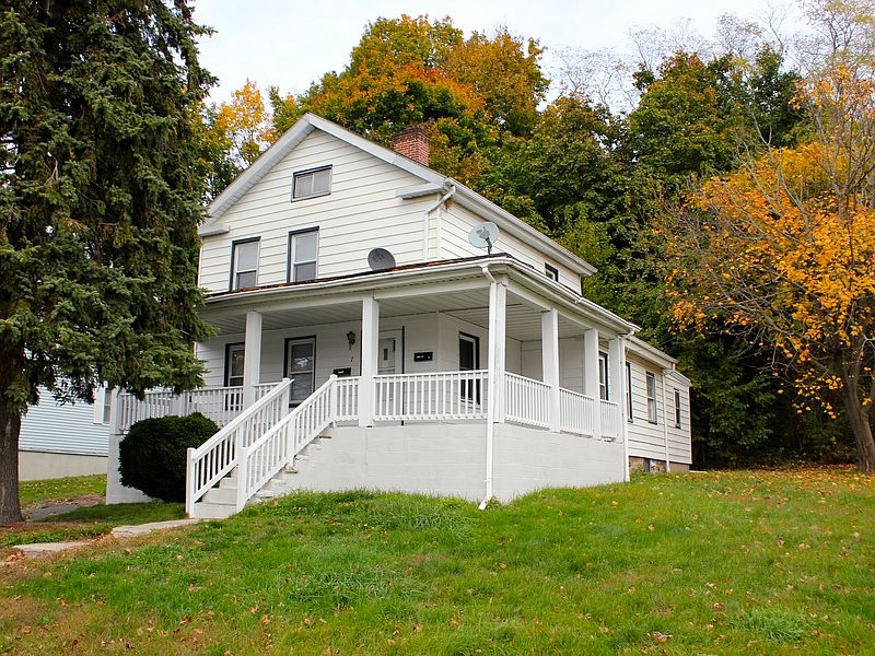 01 7 Town Hill Avenue