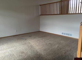 112 Copperfield Dr, Mankato, MN 56001