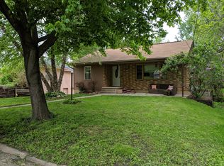 350 28th Ave SW, Cedar Rapids, IA 52404