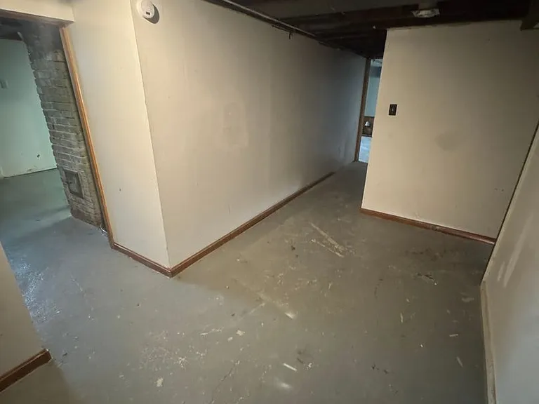 787 Jason Ave — Photo 12