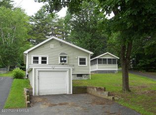 1065 W Mountain Rd, Queensbury, NY 12804