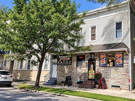 4th image of 45 Parker Ave