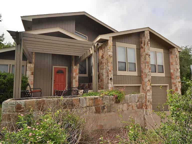 5311 Doe Valley Ln — Photo 3