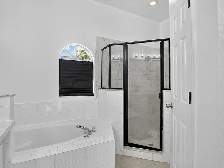 121 Aurelia Ct — Photo 30