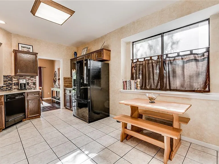 7414 Whistlestop Dr — Photo 13