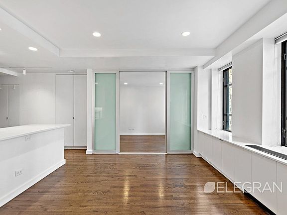 4th image of 43 W 61st St APT 19J