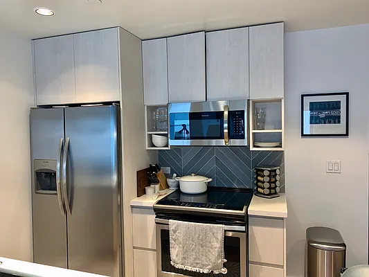 Rented by Compass | media 32