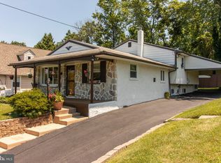 1565 Rothley Ave, Willow Grove, PA 19090