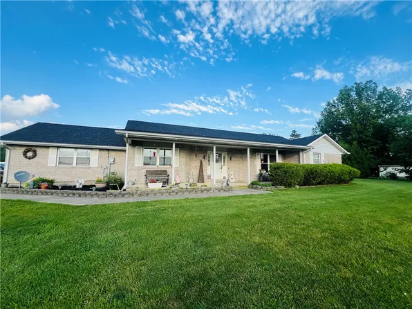7940 Arlington Rd, Brookville, OH 45309