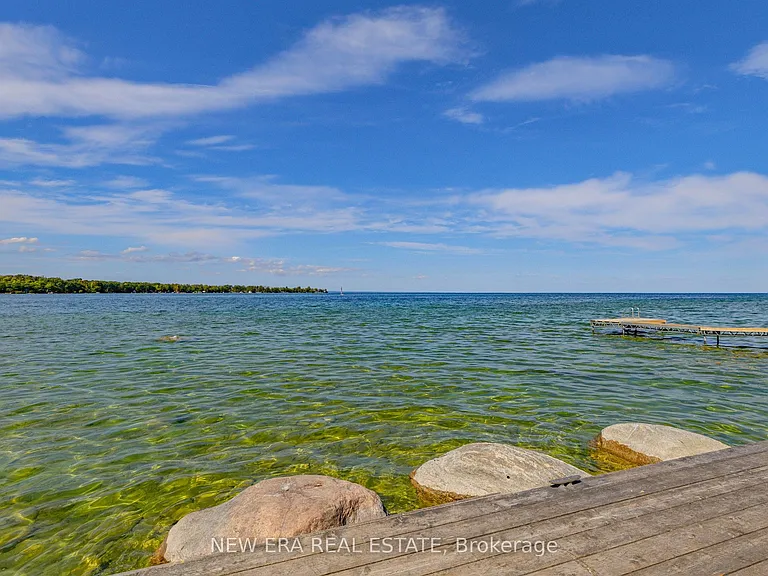 1031 Lake Dr N #UPPER — Photo 41