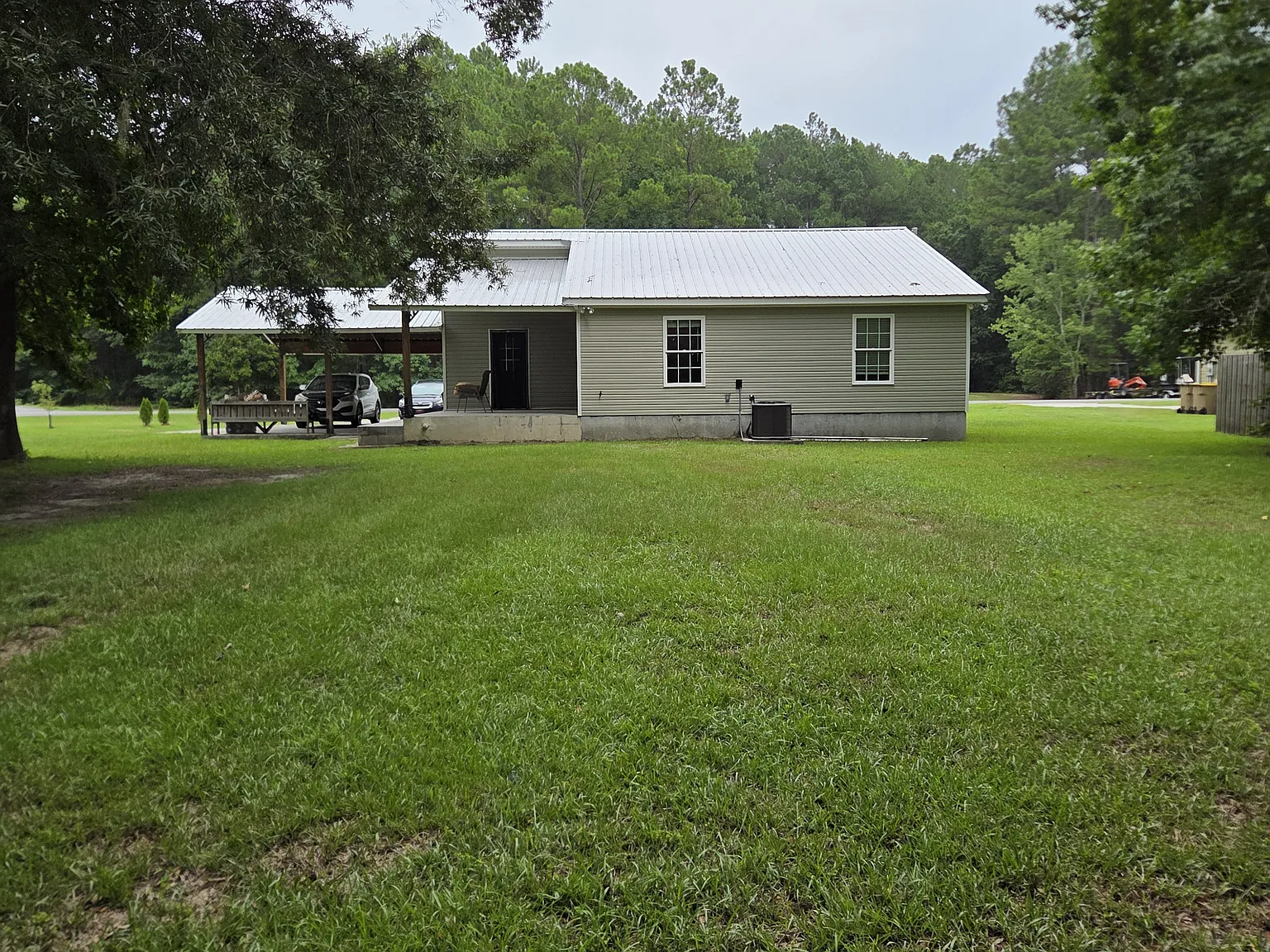 3 bed, 1611 sqft, $1,900 — Photo 3