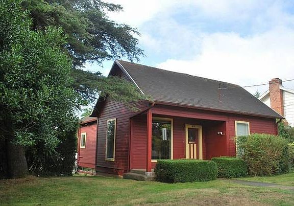 2nd image of 1021 Ingersoll Ave