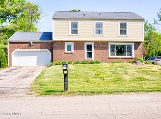 8201 Huntsman Trl, Louisville, KY 40291
