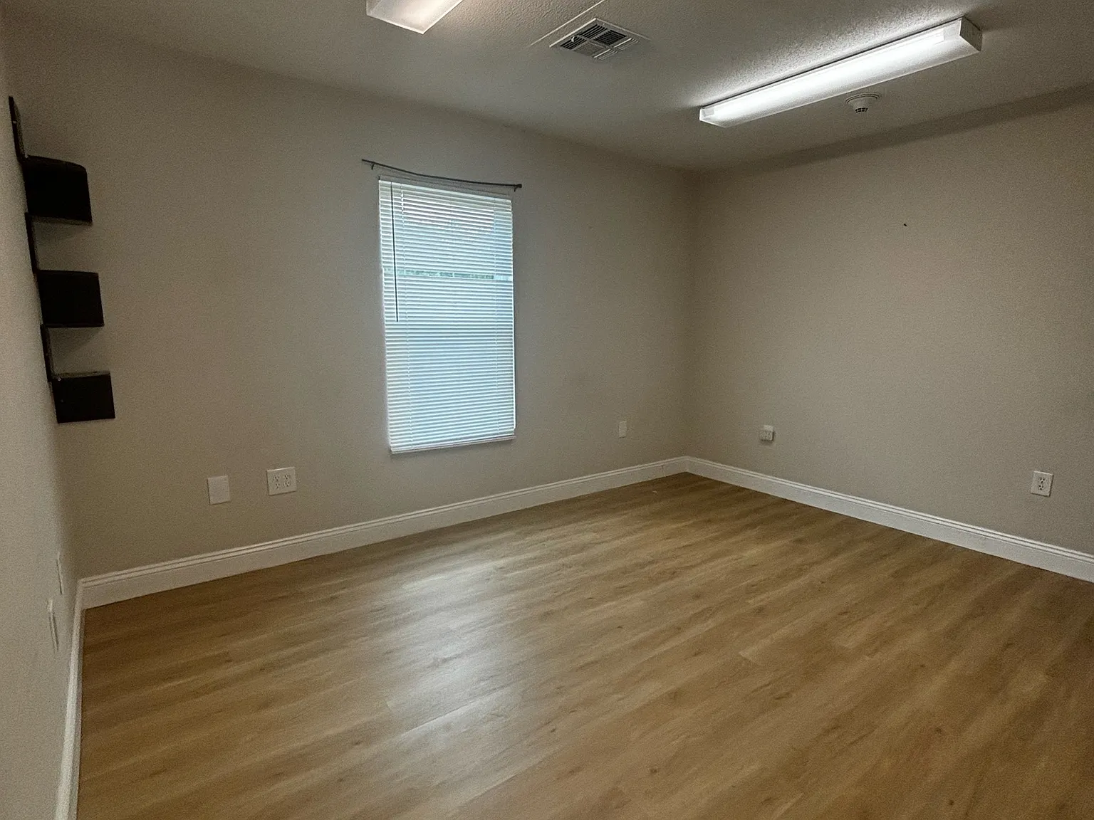 124 Worthington Drive - A — Photo 4