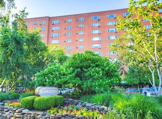11820 Edgewater Dr APT 506, Lakewood, OH