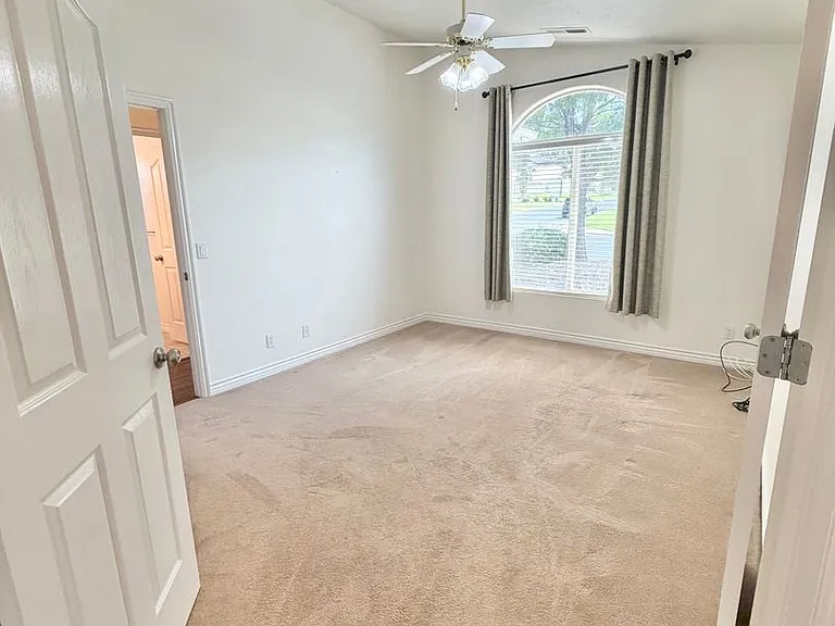 187 N Westridge Dr #143 — Photo 6