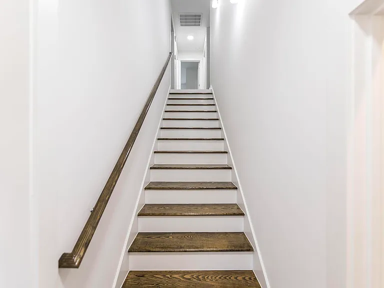 106 Leisure Pointe Cv — Photo 19