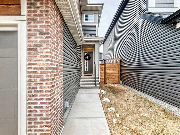 2nd image of 58 Setonstone Grn SE