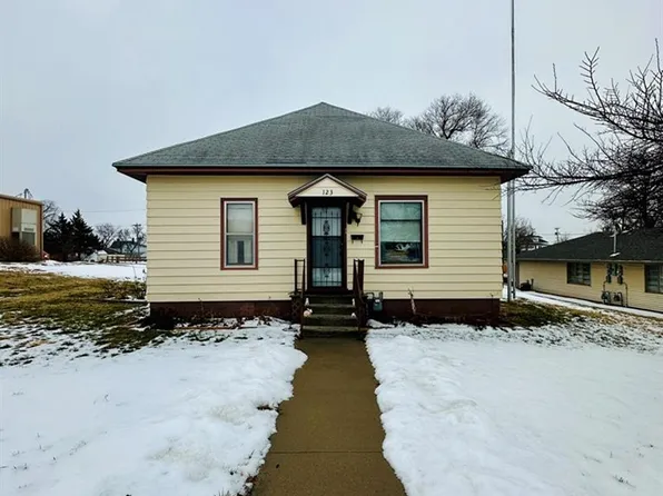 123 W South St, Lincoln, KS 67455