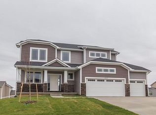 1213 NW Sunset Ln, Grimes, IA 50111