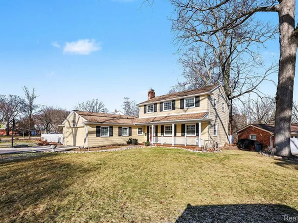 33840 Oakdale St, Livonia, MI 48154