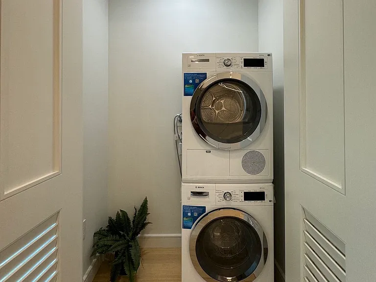 45-30 Pearson St #12F — Photo 7
